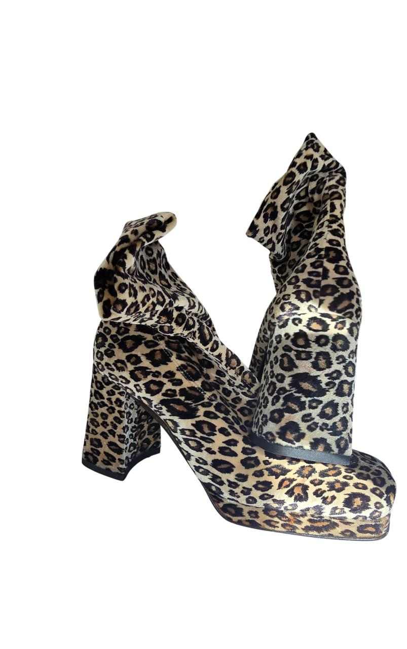 BOTAS 803x1279 WEB LIGERO
